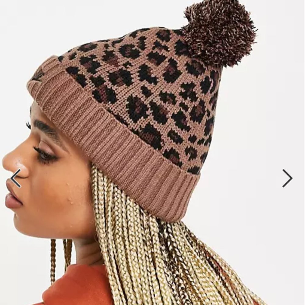 NEW Nike Sportswear Leopard Cheetah Fleece Lined Beanie Winter Hat Snow Women's - Picture 2 of 6